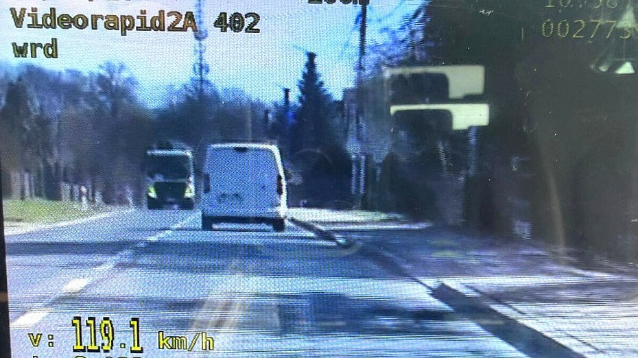 alt='119 km/h w terenie zabudowanym. Kierowca straci� prawo jazdy w swoje urodziny'