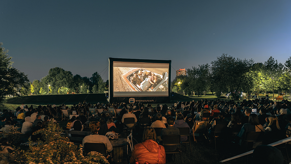 alt='Kino plenerowe wraca do Parku Pi�ciu Si�str. Seanse a� do wrze�nia'