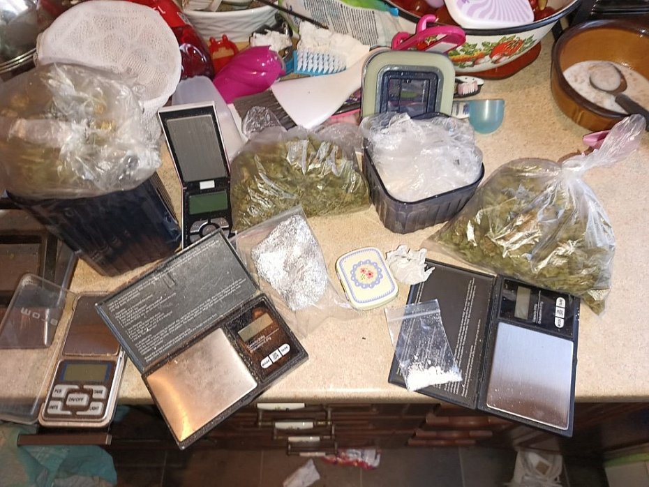 alt='W sejfie trzyma� narkotyki. 38-latek w areszcie'