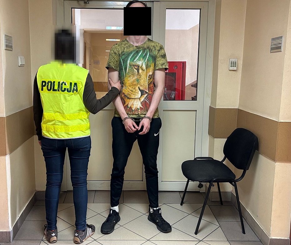 alt='Krad� szczoteczki elektryczne w drogerii. 26-latek zatrzymany'