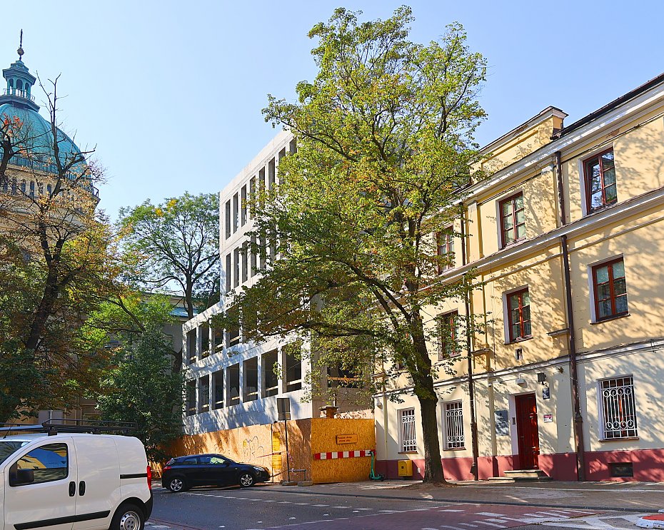 alt='Budowa na dawnym cmentarzu w centrum Warszawy. Konserwator wstrzyma� inwestycj�'