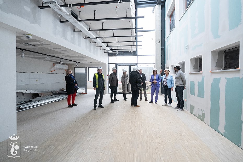 Rozbudowa Domu Kultury Zacisze z du�ym op�nieniem. Ile to jeszcze potrwa?