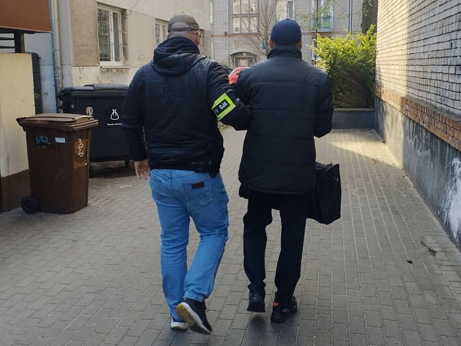 alt='Czterech poszukiwanych zatrzymanych w Nowym Dworze Mazowieckim'