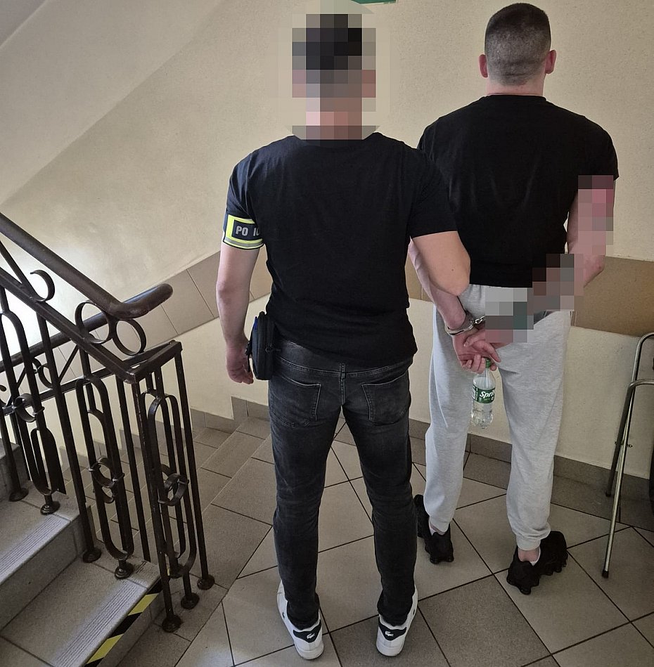 alt='W mieszkaniu mia� marihuan�, kokain� i amfetamin�'