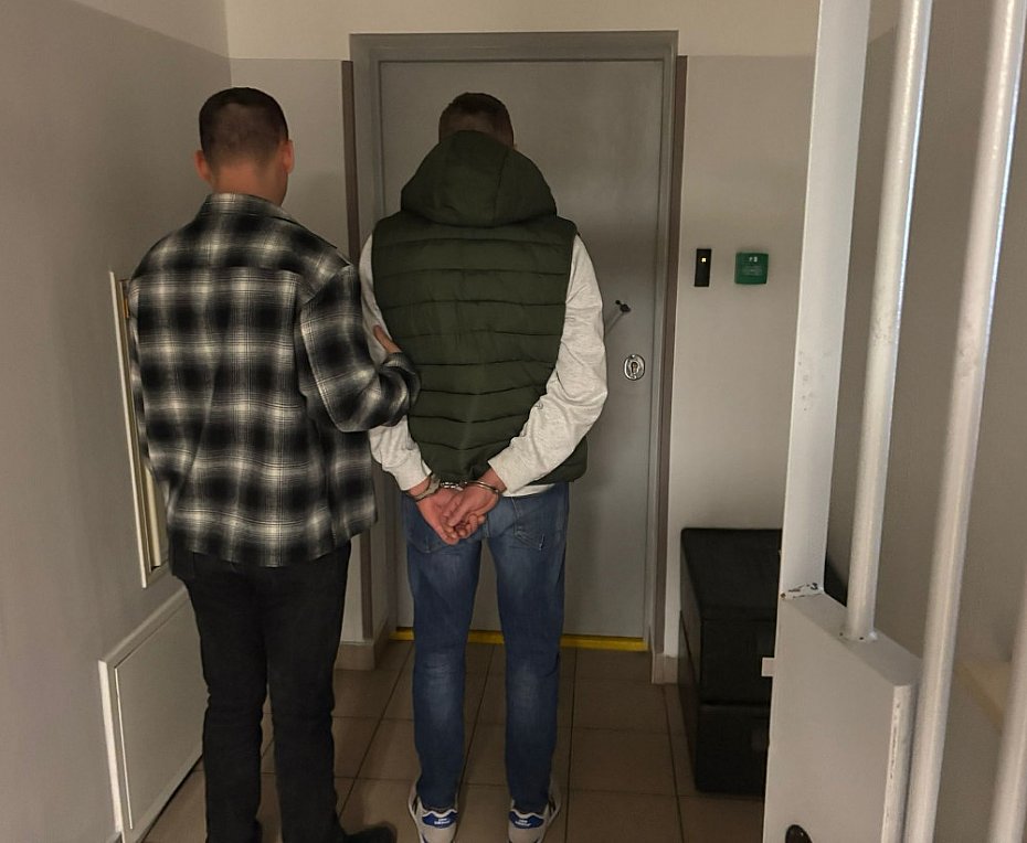 alt='Prawie 2 promile i zakaz prowadzenia. 40-latek zatrzymany'