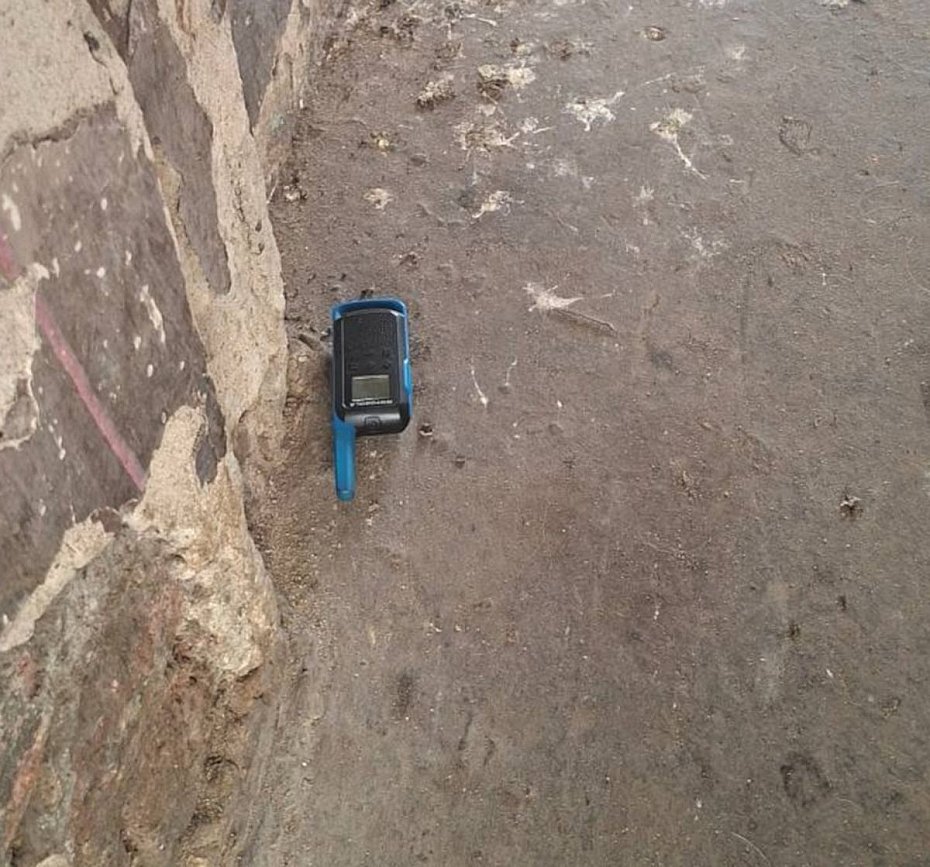 alt='Diler i jego "czujka" zatrzymani. Narkotyki w skrytkach'