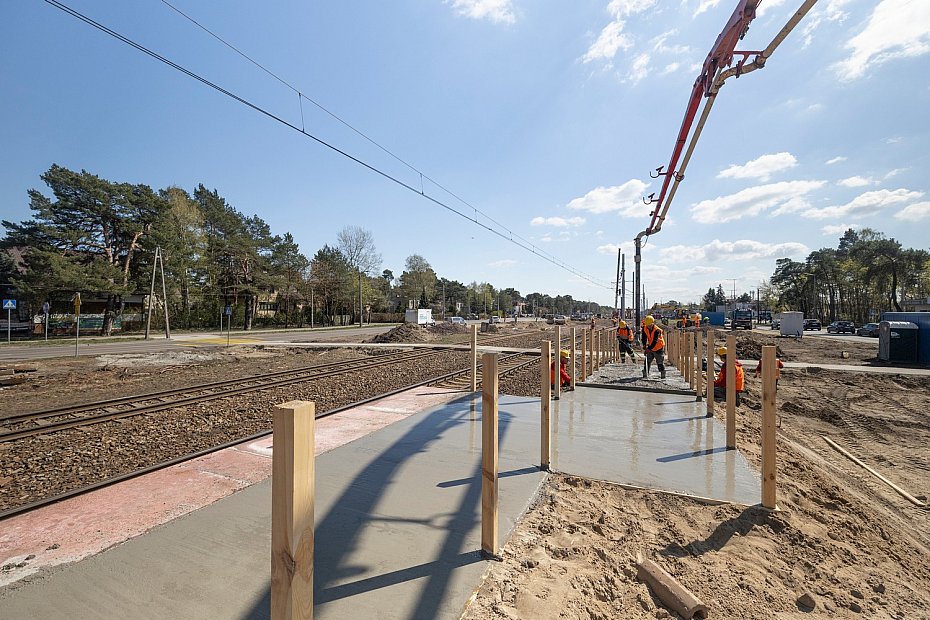 alt='Poci�gi wracaj� na lini� otwock�. Sprawd� zmiany od 27 kwietnia'