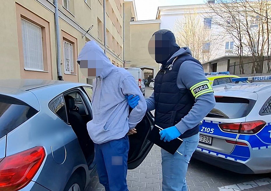 alt='Napad z maczet�? Nie - pa�ka, n� i gryf. Cztery osoby zatrzymane'