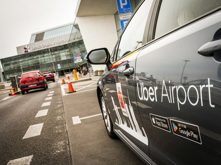 alt='Lotnisko Chopina stawia na ekologi�. Nowe auta ograniczaj� emisj� CO2'