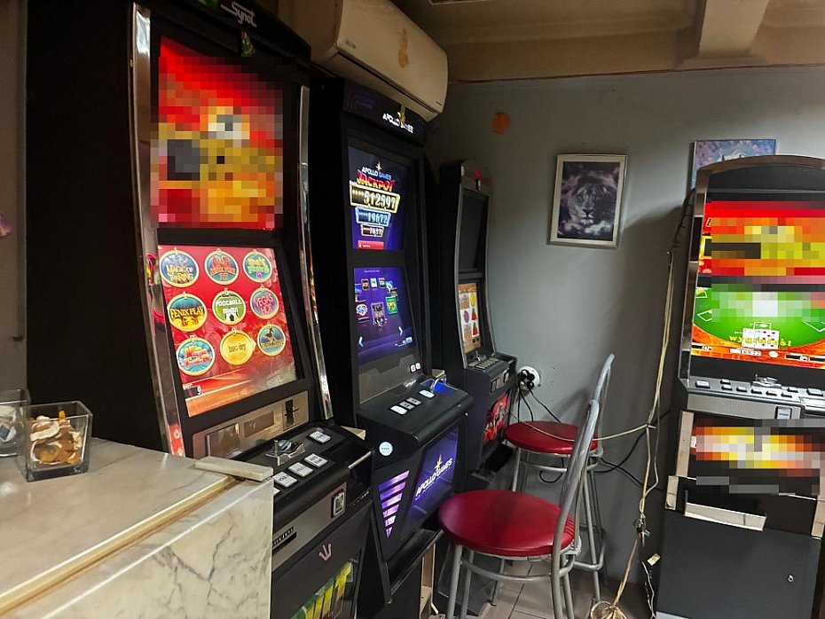 alt='Rozbili nielegalne salony gier. 32 automaty i 7 zatrzymanych'