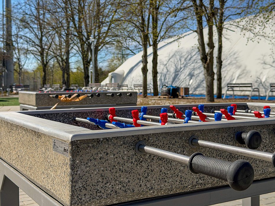 Nowoczesna baza sportowa przy SP 110 na finiszu. Co powsta�o?