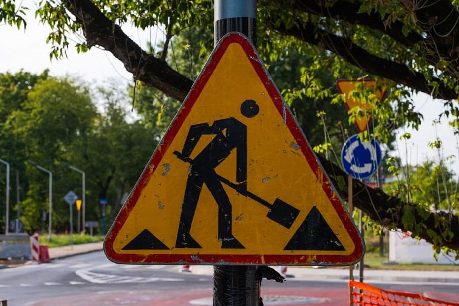 alt='Okr�towa zamkni�ta przez remont. Kierowcy pojad� objazdami'