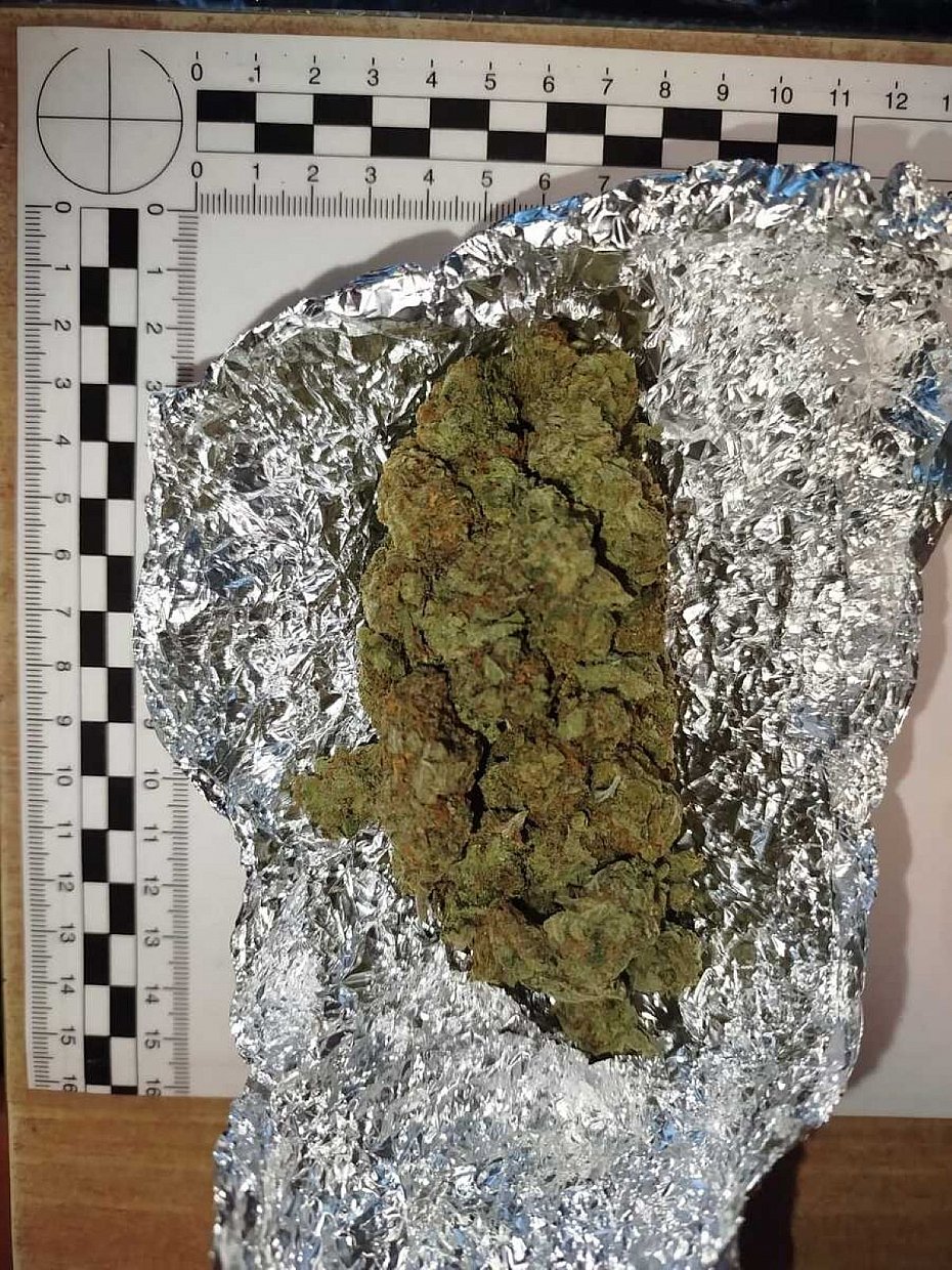 alt='Nerwowy kierowca BMW. Policja znalaz�a marihuan�'