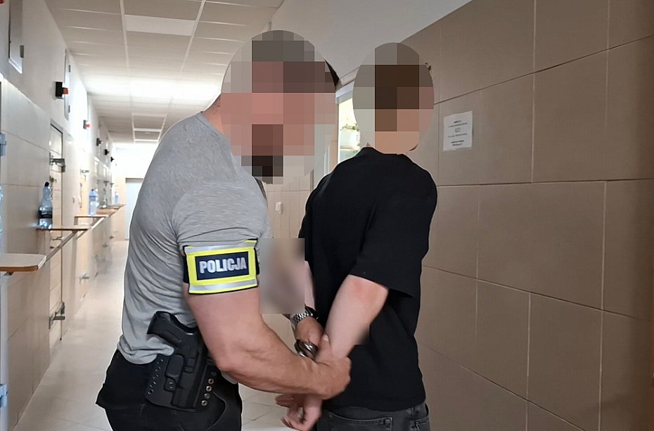 alt='Podszywa� si� pod policjanta i oszuka� kobiet�. Straci�a ponad 71 tys. z�'