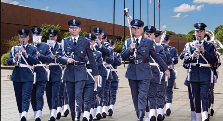 alt='Dzie� Flagi na Cytadeli Warszawskiej. Pokazy, sprz�t i atrakcje'