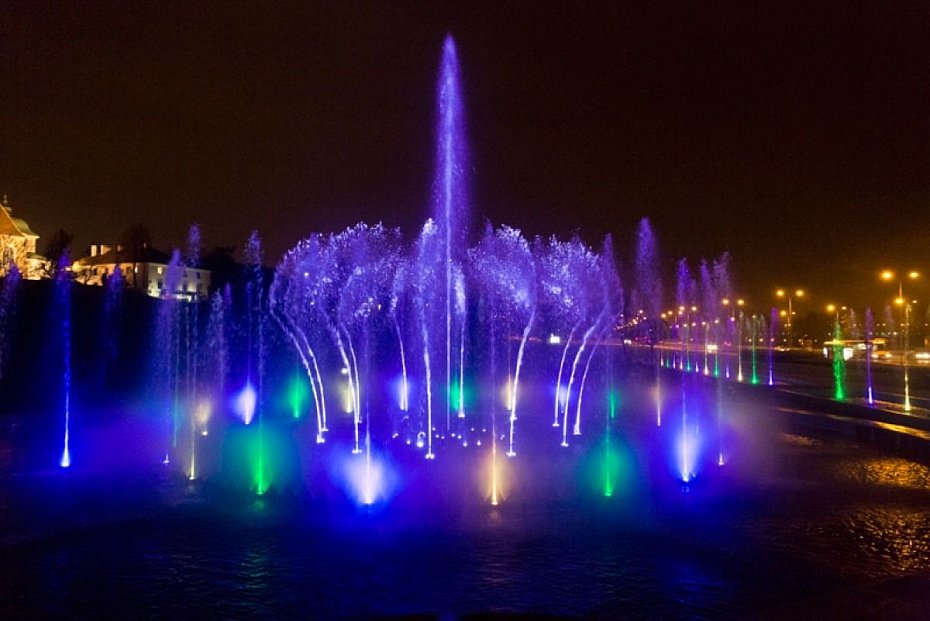 alt='Maj�wka 2026 w Warszawie. Koncerty, sport i fontanny'