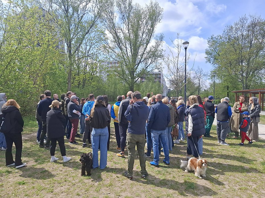alt='Plac zabaw dla przedszkola dzieli �oliborz. Mieszka�cy protestuj�'