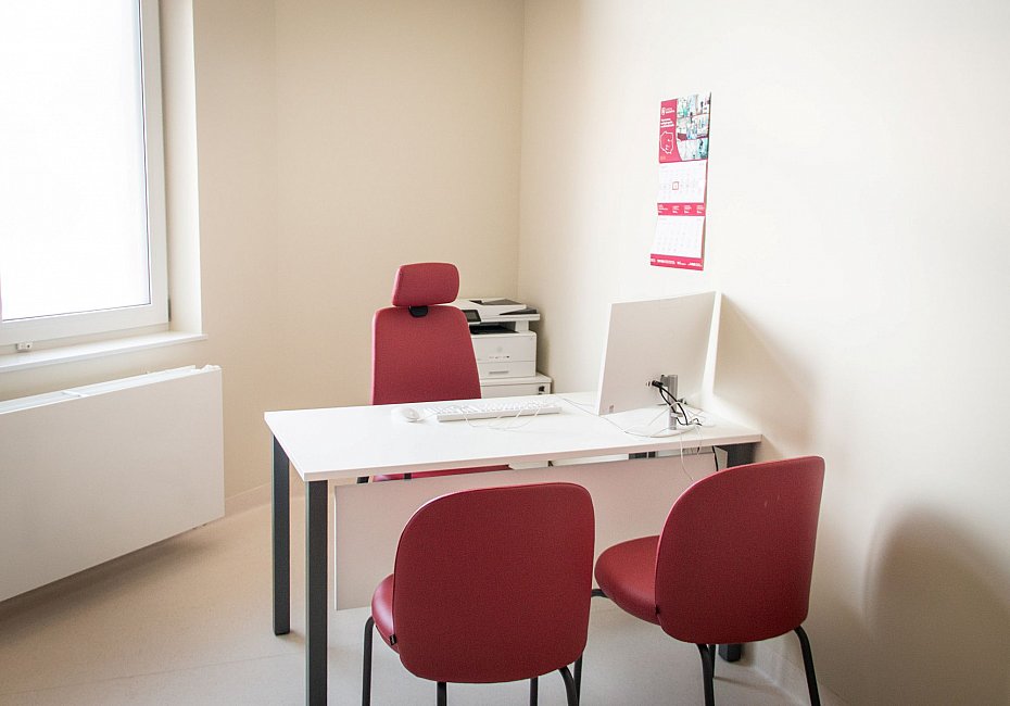 alt='Nowy szpital urologiczny w Z�bkach. Leczenie na NFZ w �wiatowym standardzie'
