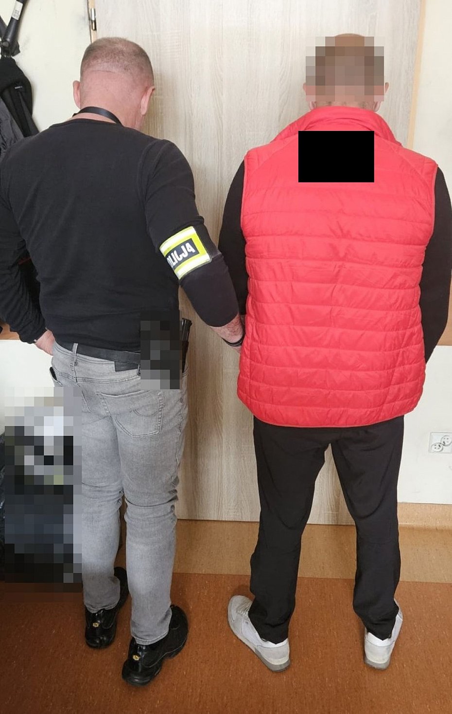 alt='Krad� katalizatory z aut. 39-latek zatrzymany'