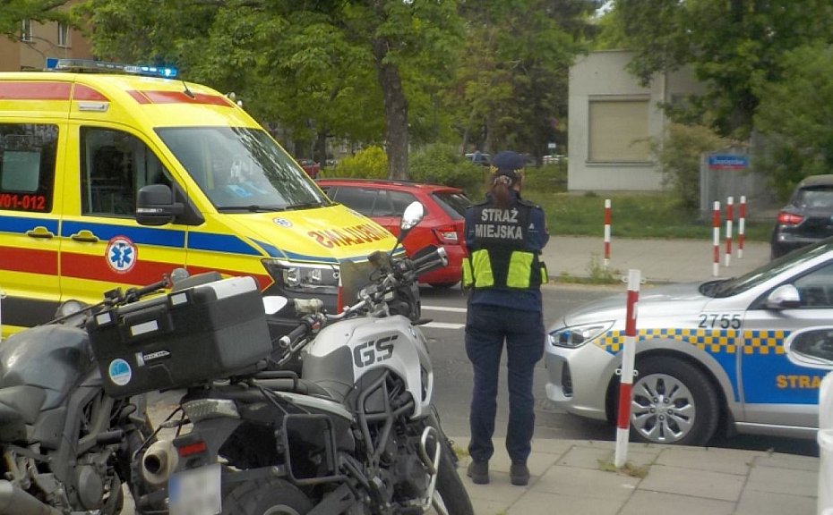 alt='30-latka zas�ab�a. Stra�nicy natychmiast zareagowali'