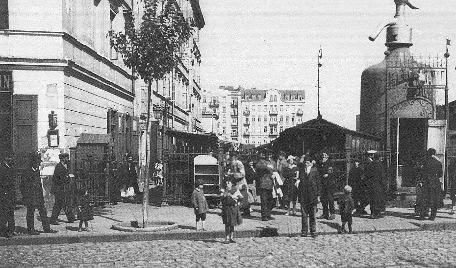 alt='Przedwojenny bazar R�yckiego. Haracze, doliniarze i gangsterzy z Pragi'
