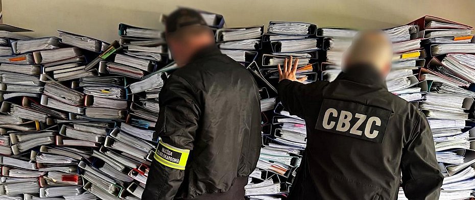 alt='Mi�dzynarodowa akcja s�u�b. Rozbito grup� handluj�c� fa�szywymi lekami'
