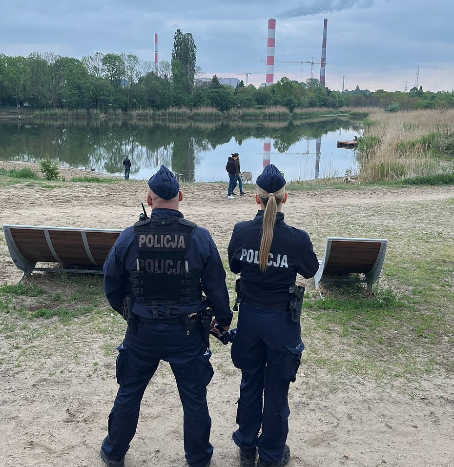 Start sezonu nad Jeziorkiem Czerniakowskim. Policja przypomina o bezpiecze�stwie