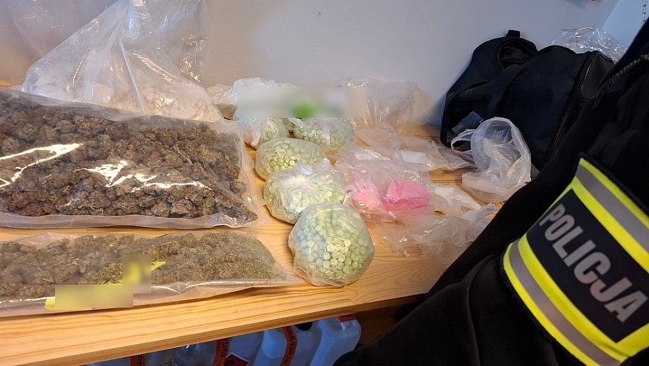 alt='Ogromne przej�cie narkotyk�w. Policjanci zabezpieczyli ponad 5 kilogram�w'