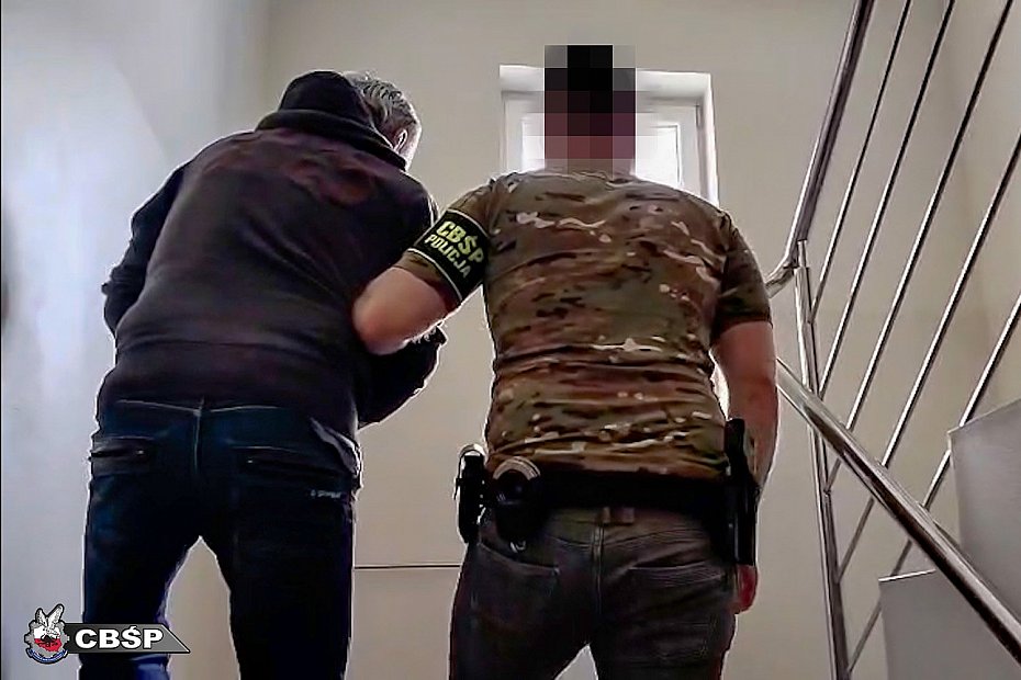 CB�P zlikwidowa�o agencj� towarzysk� w Warszawie. Pi�� os�b zatrzymanych