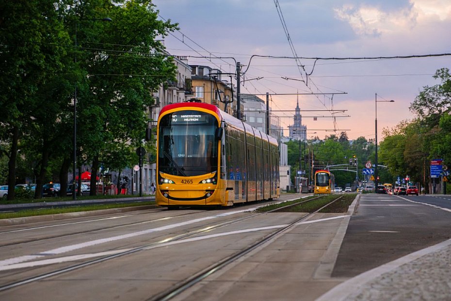 alt='Autobusy wjad� na torowisko tramwajowe do Wilanowa. Zmiany w komunikacji'