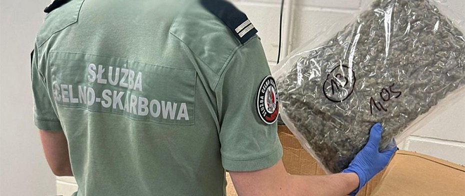 alt='KAS udaremni�a przemyt 27 kilogram�w marihuany w przesy�kach'