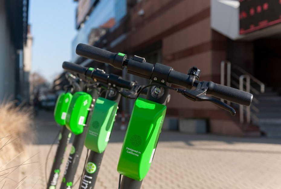 alt='Warszawa zaostrza zasady dla e-hulajn�g. B�d� nowe ograniczenia'
