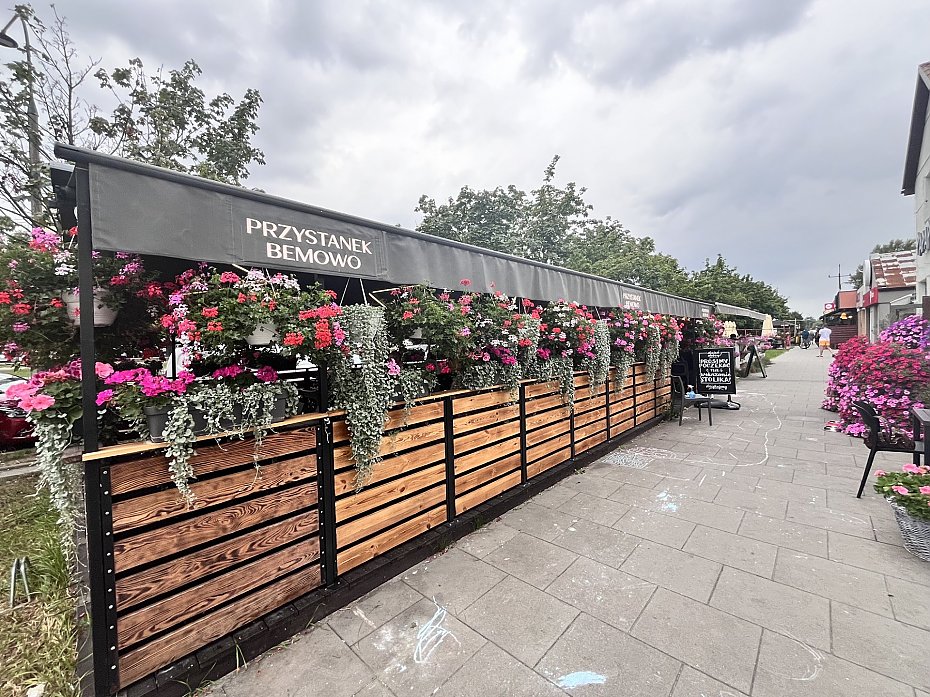 Restauratorzy z Bemowa chc� d�u�szego sezonu ogr�dk�w gastronomicznych