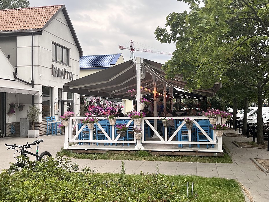 Restauratorzy z Bemowa chc� d�u�szego sezonu ogr�dk�w gastronomicznych