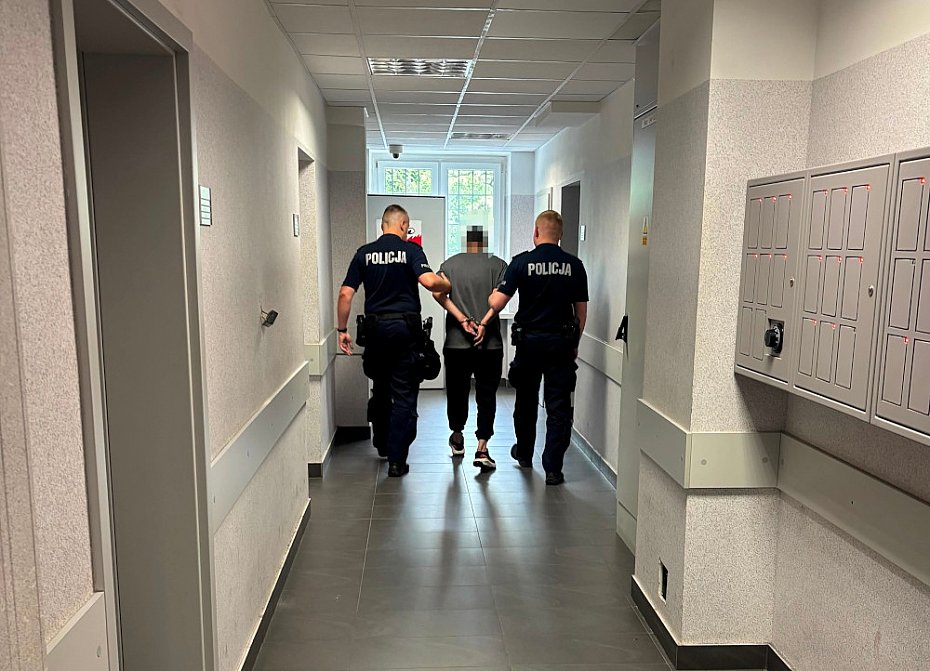 alt='W�amanie do restauracji. Policja zatrzyma�a 39-latka'