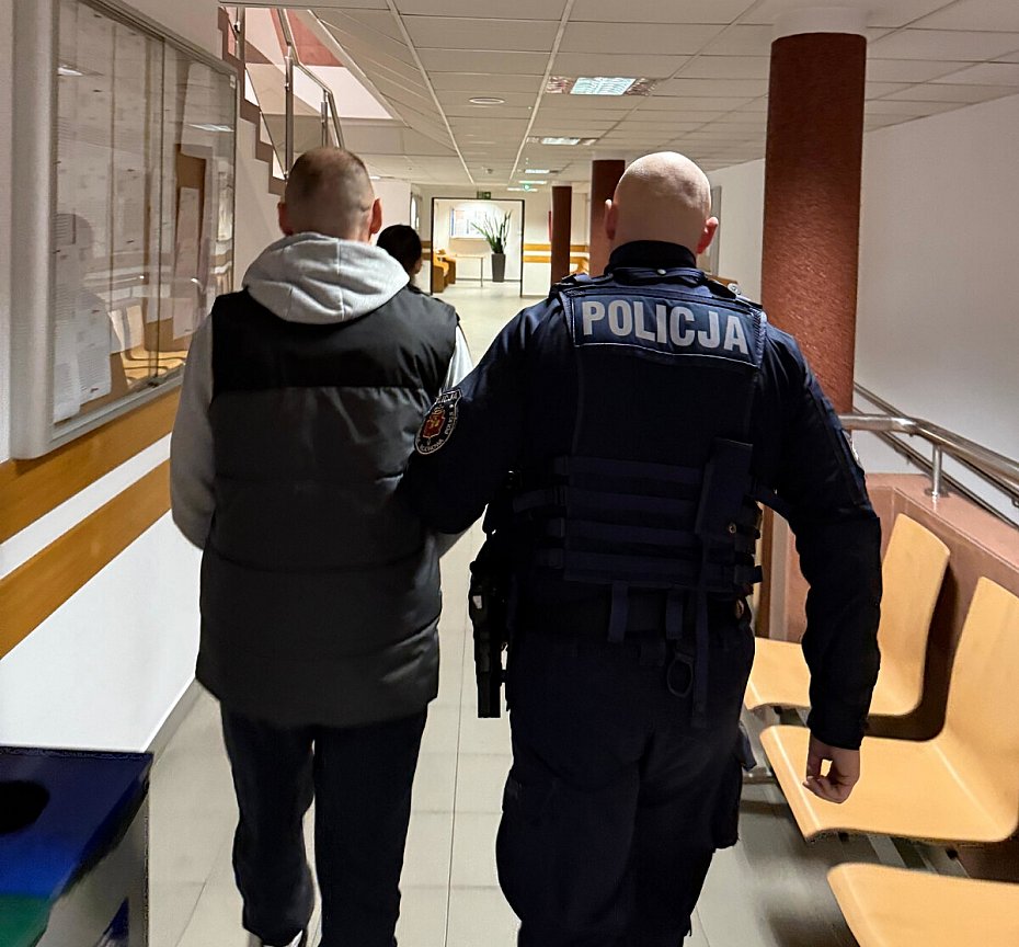 alt='41-latek zaatakowa� matk� i grozi� s�siadowi no�em'
