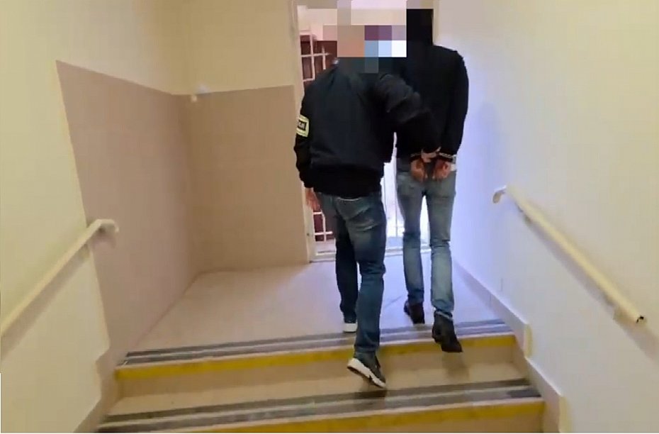 alt='Wzbudza� lito�� histori� o ci�arnej �onie. Policja zatrzyma�a 24-latka'
