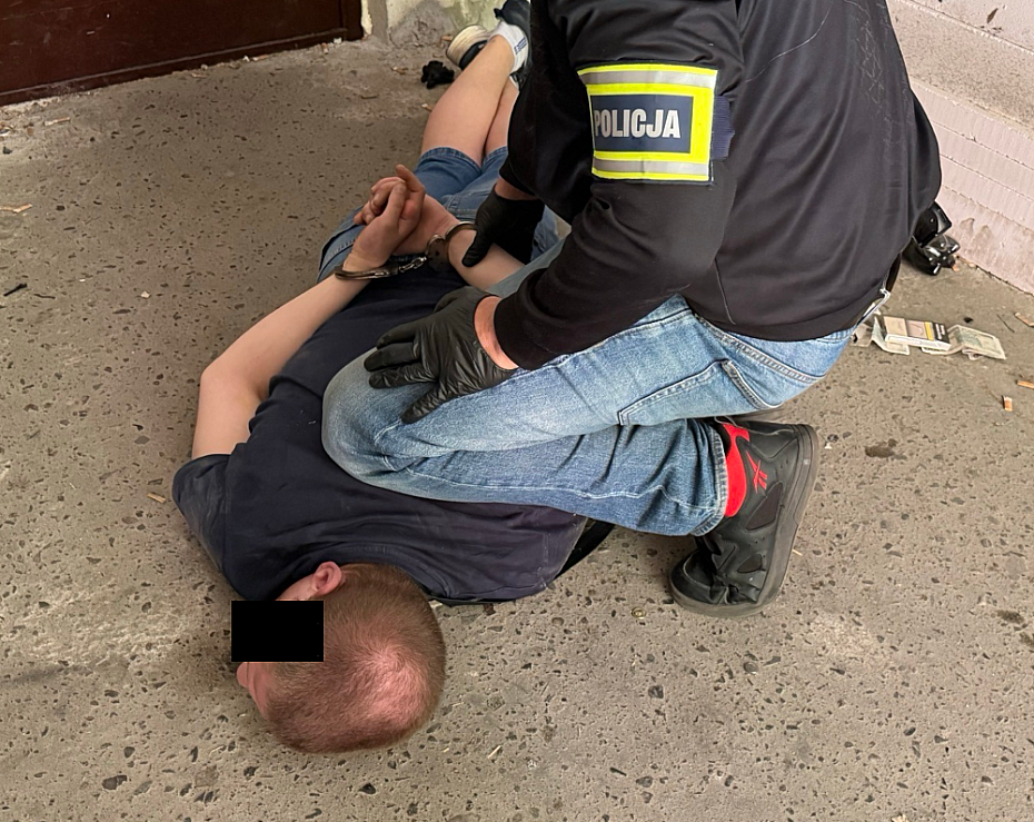 alt='Policjanci przej�li 4 kilogramy narkotyk�w'