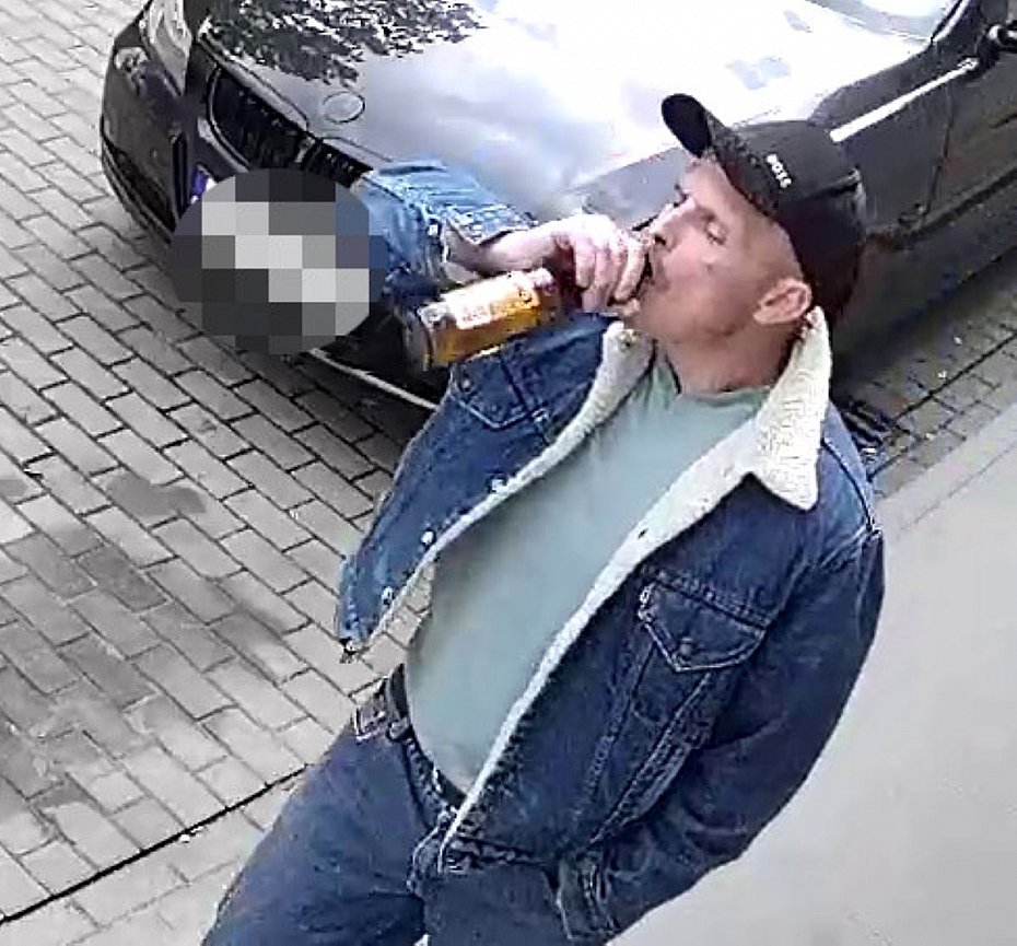 alt='Rozpoznajesz tego m�czyzn�? Policja prowadzi �ledztwo po w�amaniu do samochodu'