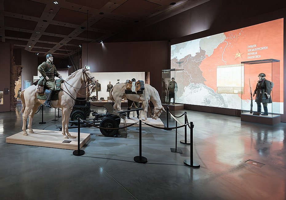 alt='Historia samolotu PZL-130 Orlik tematem debaty w Muzeum Wojska Polskiego'