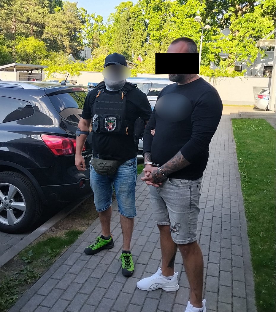 alt='Ukrad� kluczyk w dyskotece i odjecha� Mercedesem. Wpad� po kilku miesi�cach'