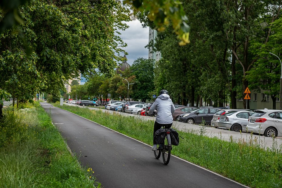 alt='Koniec remontu przy Sobieskiego. Piesi i rowerzy�ci ju� korzystaj�'