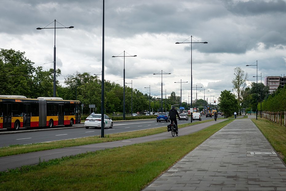 Koniec remontu przy Sobieskiego. Piesi i rowerzy�ci ju� korzystaj�