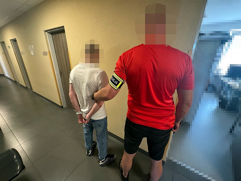 alt='Napastnik z warszawskiego tramwaju zatrzymany. Policja ustali�a jego to�samo��'