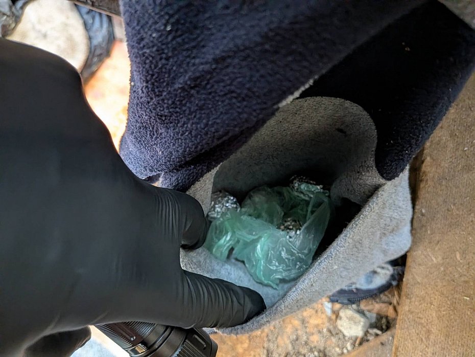 Policjanci zatrzymali dilera i jego 19-letniego pomocnika
