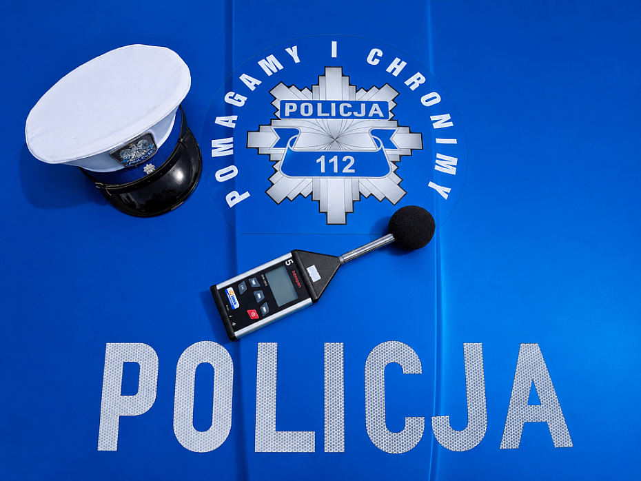 alt='Motocykl i audi za g�o�ne. Policja zatrzyma�a dowody rejestracyjne'