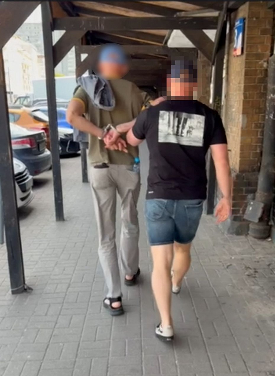 alt='Przyje�d�a� do Warszawy okrada� pasa�er�w. Wpad� w r�ce kryminalnych'