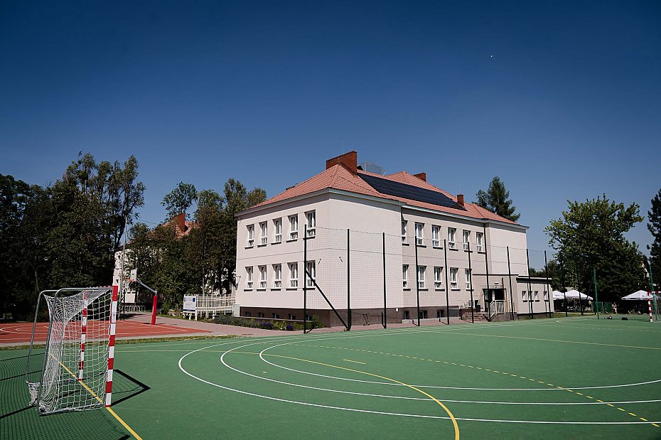 Nowe boiska przy Arkuszowej i Estrady gotowe. To dopiero pocz�tek zmian