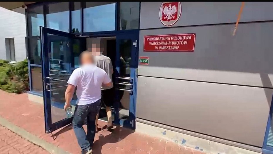 131 kilogram�w narkotyk�w w mieszkaniu. 27-latek trafi� do aresztu