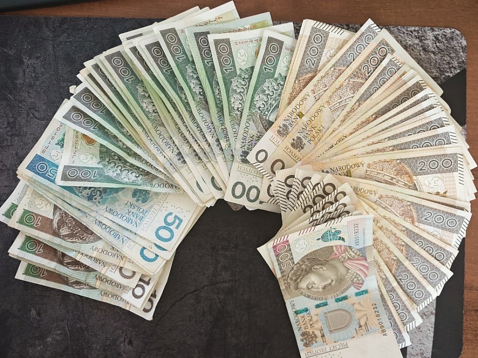 Ponad 7,5 kg narkotyk�w na dzia�ce. Ma��e�stwo trafi�o do aresztu